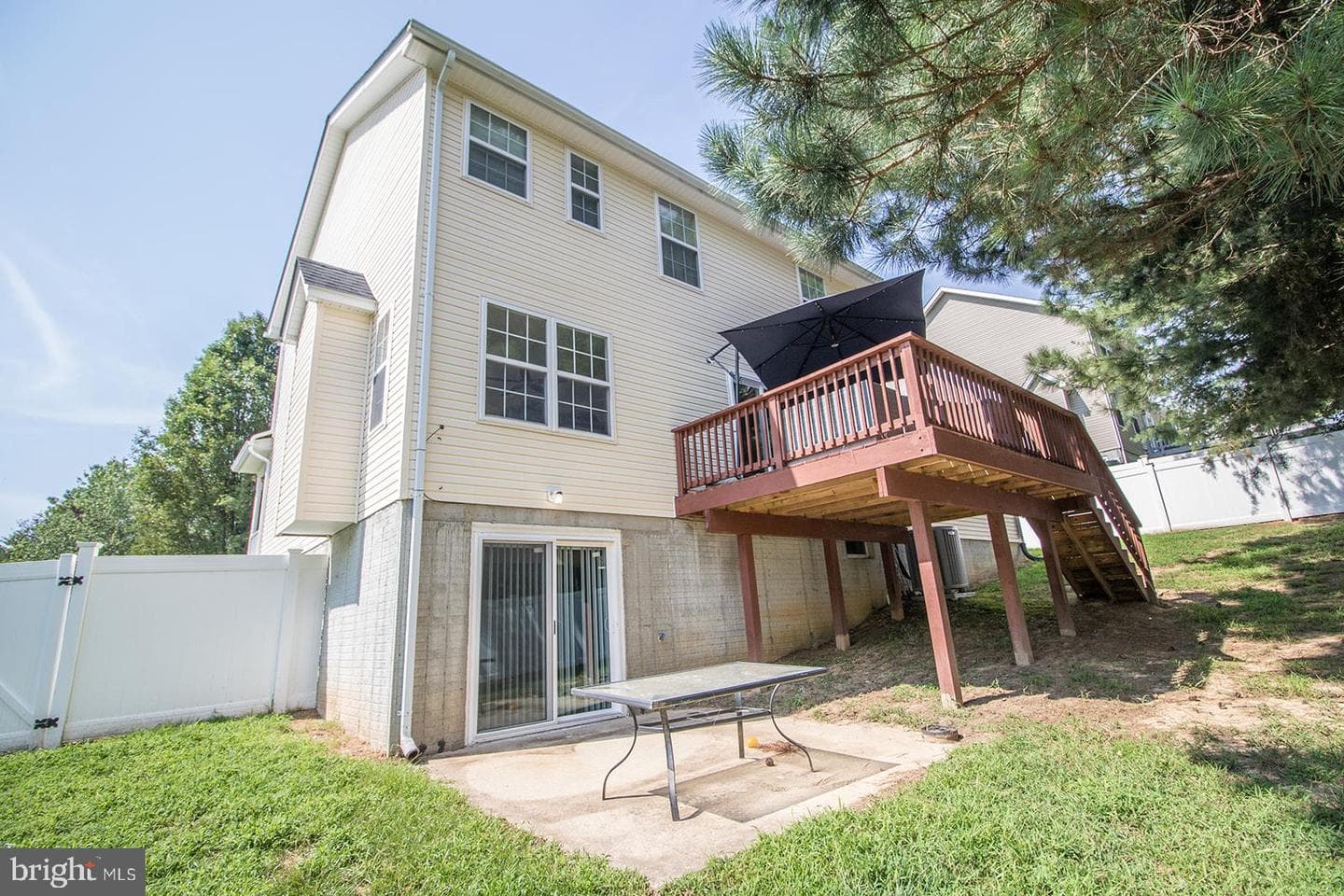 46714 Sandalwood Street photo 25