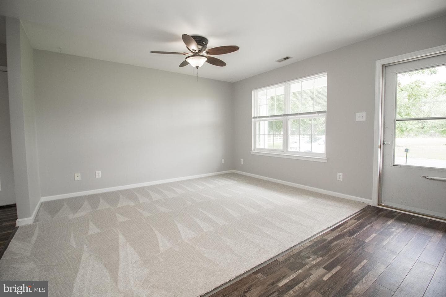 45250 Saint Georges Avenue photo 4
