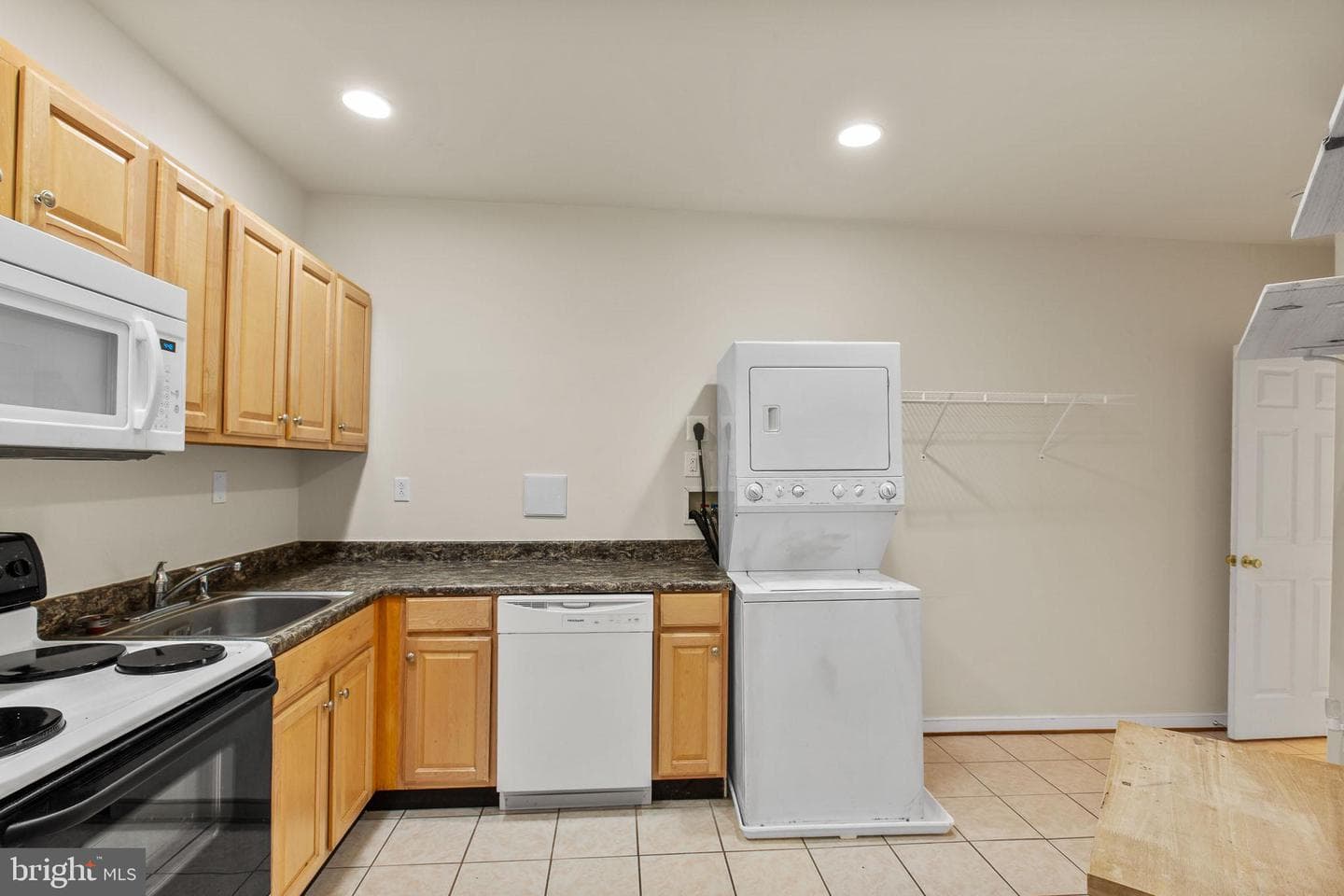 23421 Dahlia Circle photo 25