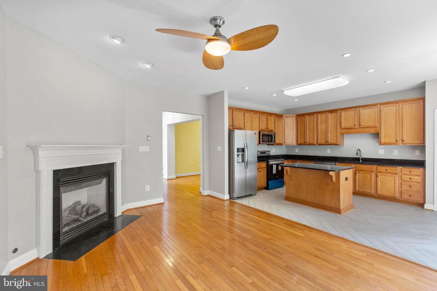 23421 Dahlia Circle photo 8