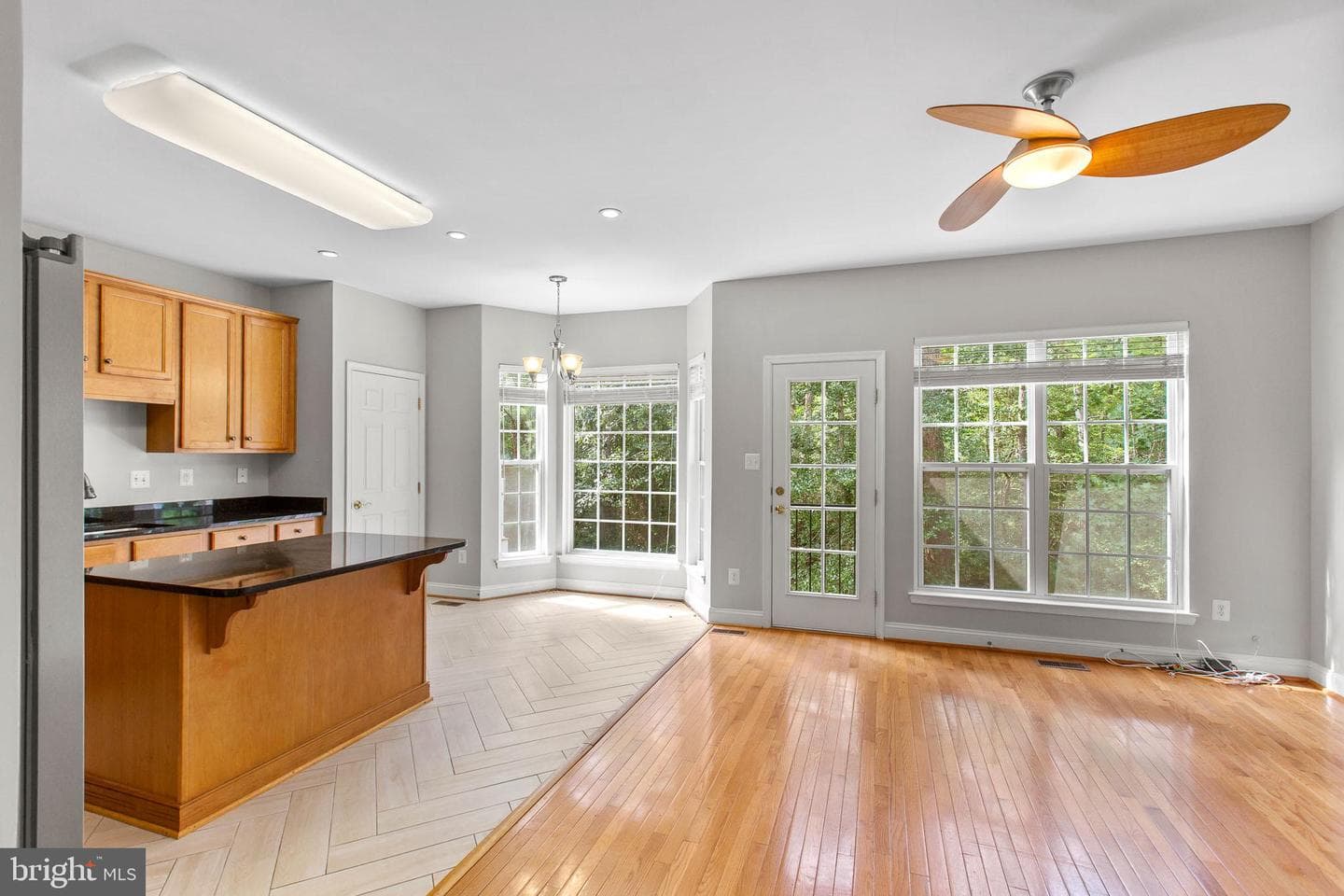 23421 Dahlia Circle photo 9