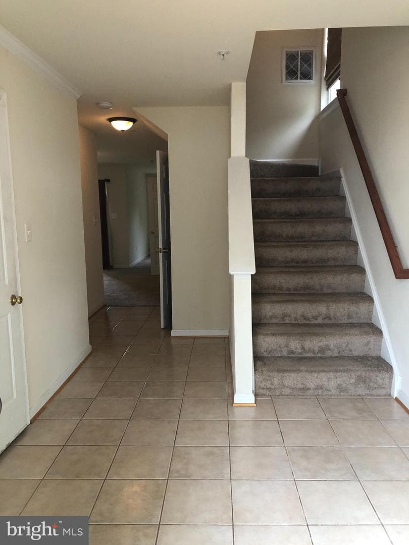 45711 N Maxine Way photo 4