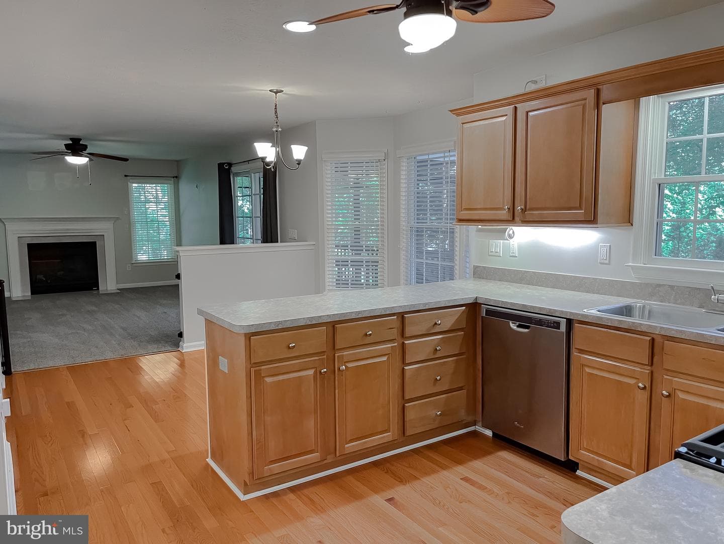 43915 Honeysuckle Way photo 12