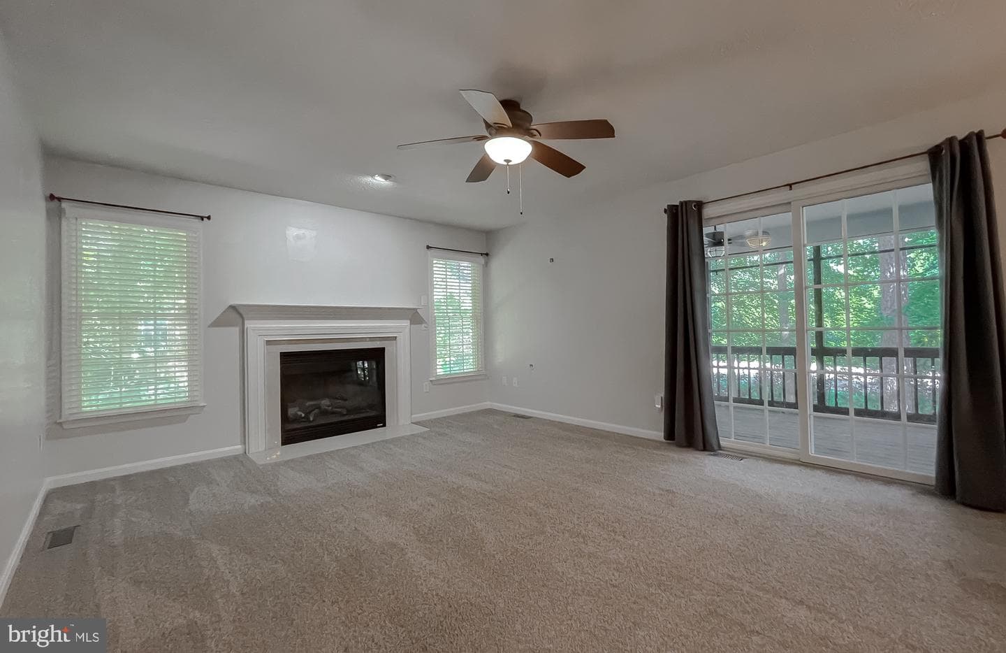 43915 Honeysuckle Way photo 24