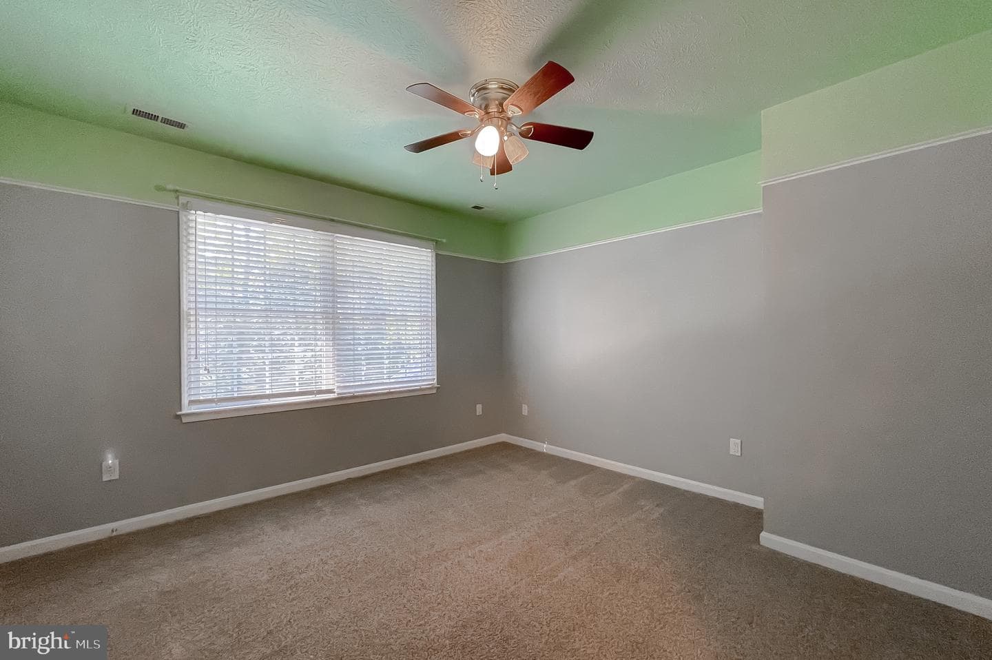 43915 Honeysuckle Way photo 29