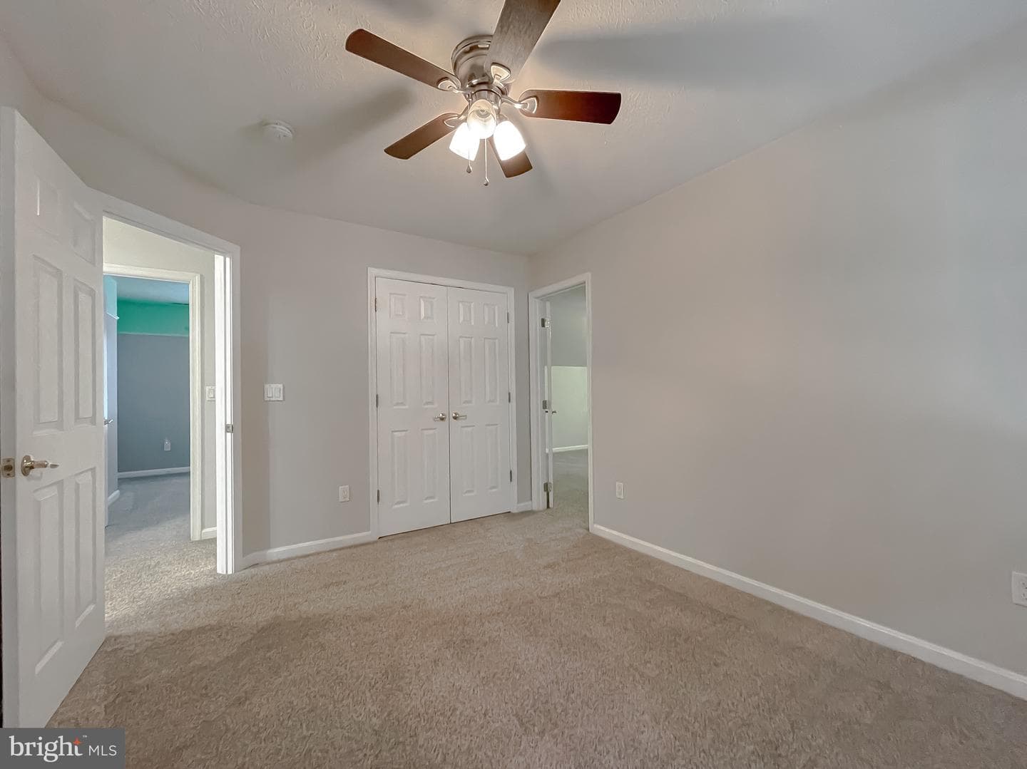 43915 Honeysuckle Way photo 32