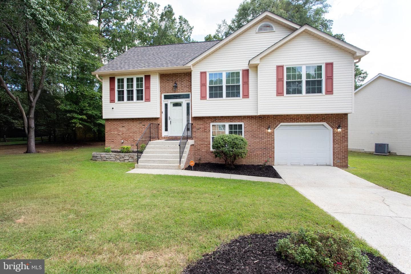 21530 Warwick Court photo 12