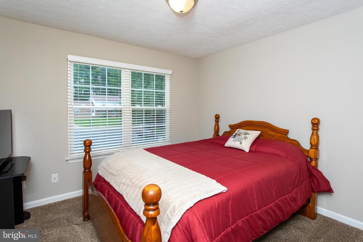21530 Warwick Court photo 23