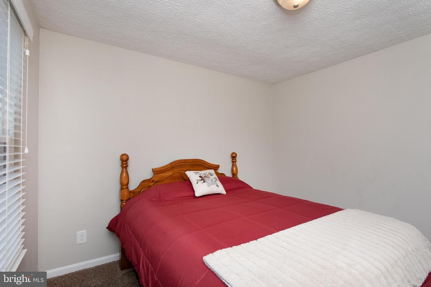 21530 Warwick Court photo 25