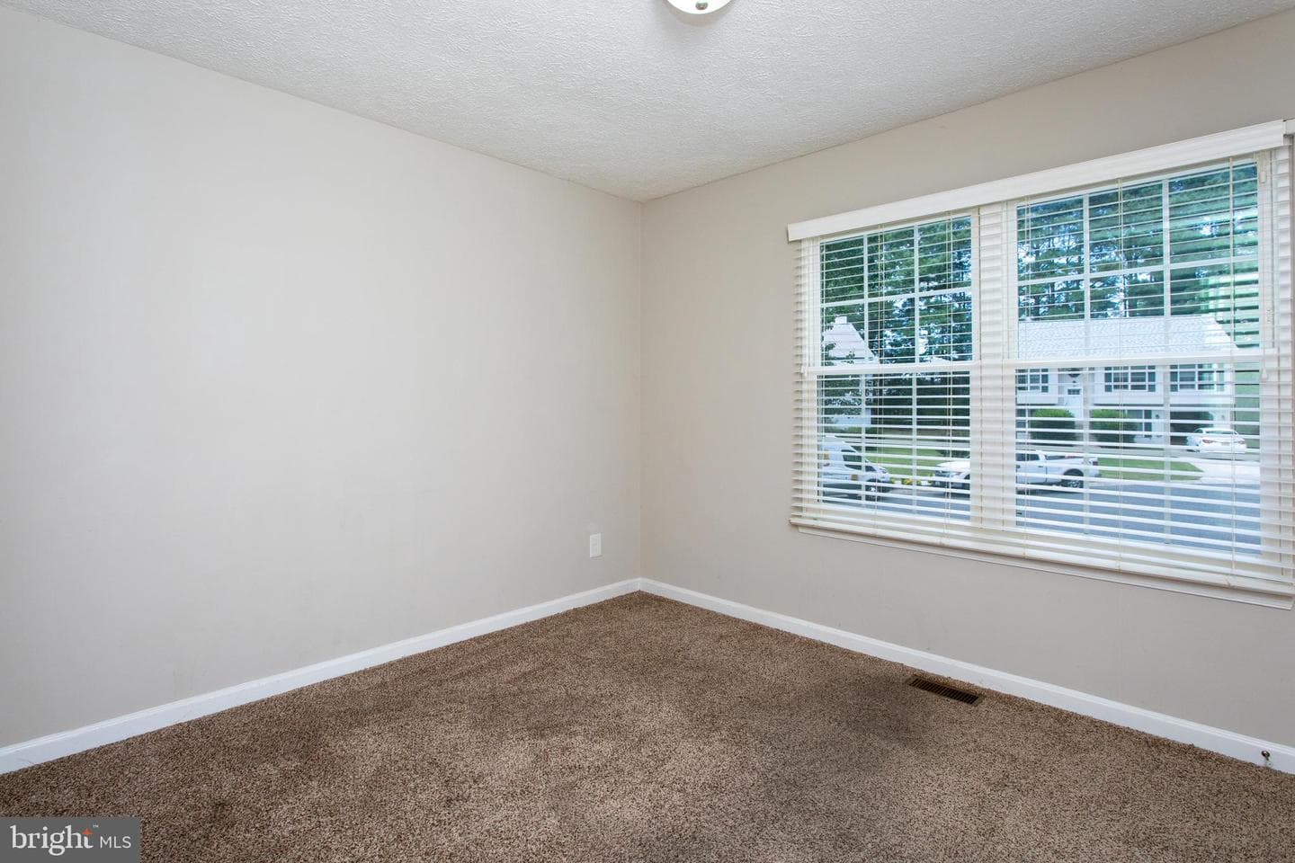 21530 Warwick Court photo 35