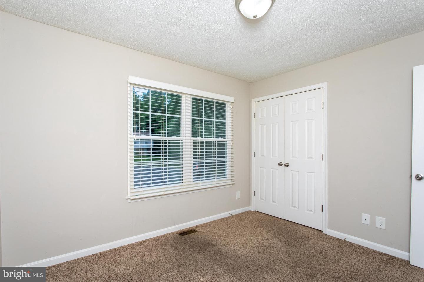 21530 Warwick Court photo 36