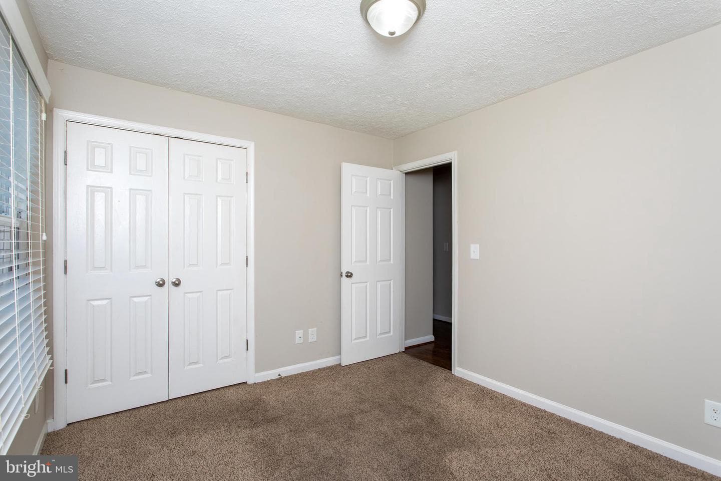 21530 Warwick Court photo 41