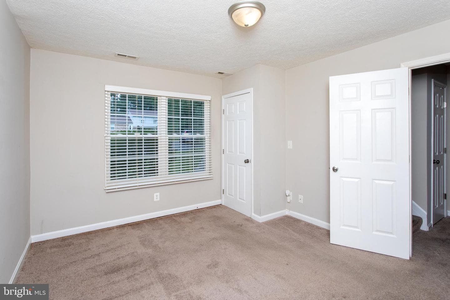 21530 Warwick Court photo 44