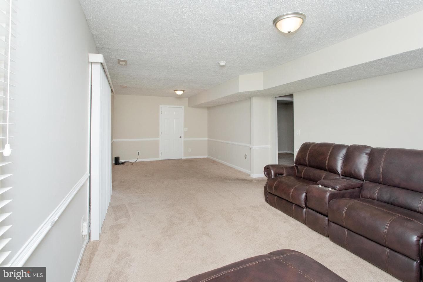 21530 Warwick Court photo 46