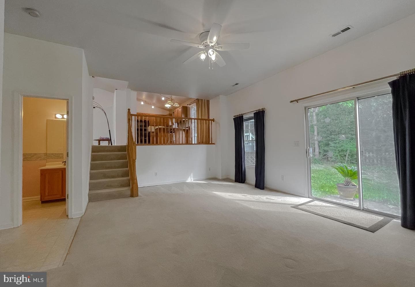 20804 Red Rose Court photo 37