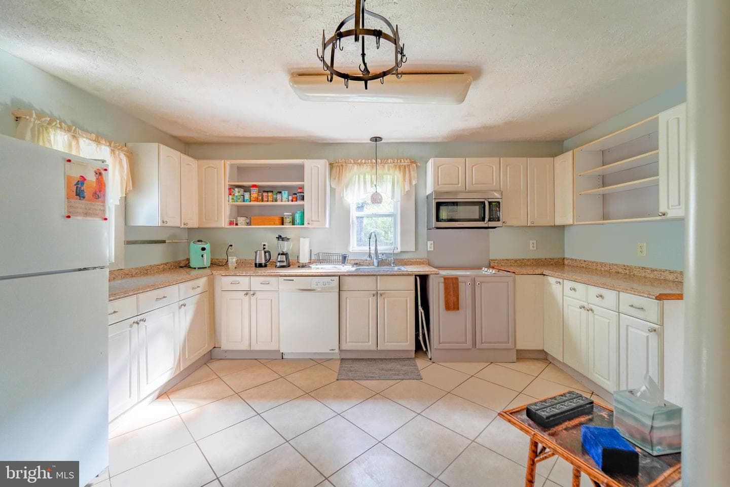 22466 Benswood Road photo 9