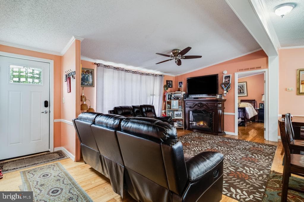 45880 S Springsteen Court photo 3