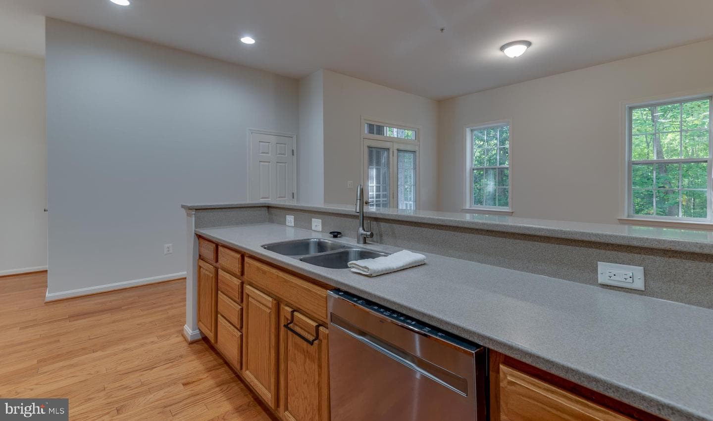 22539 Landing Way photo 6