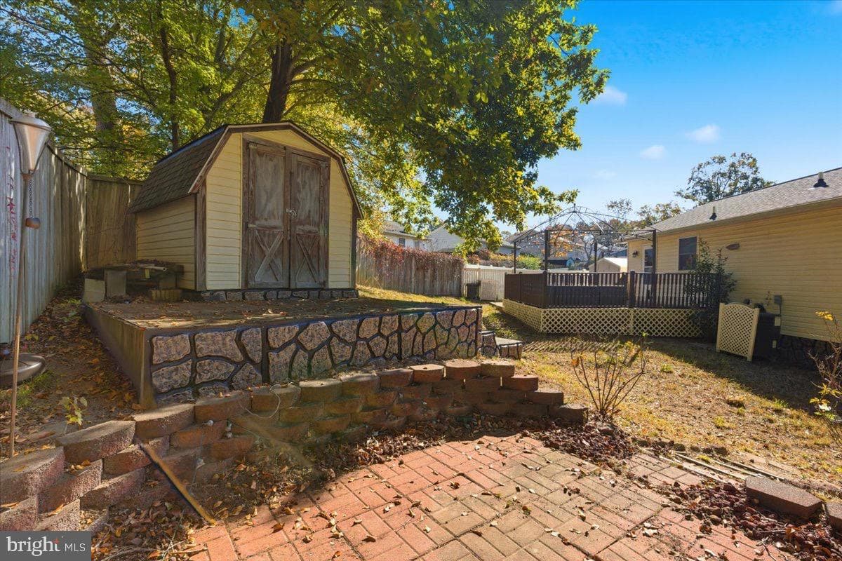 41886 Stephen Young Court photo 20