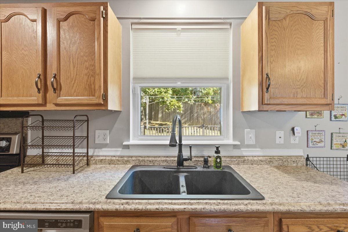 41886 Stephen Young Court photo 6