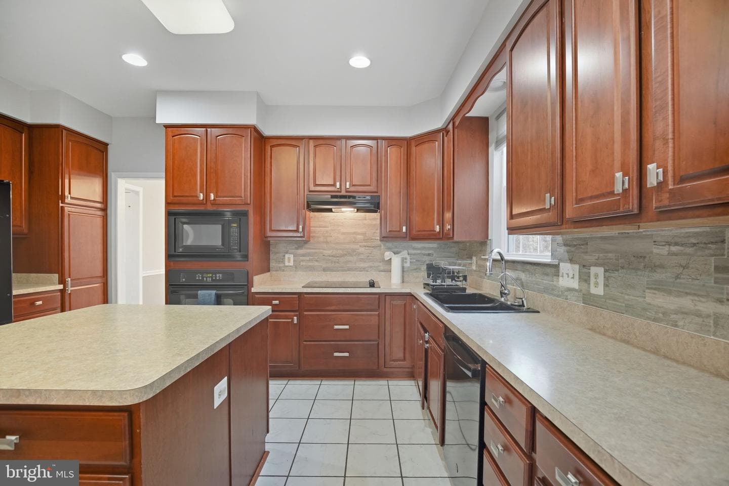 20747 Tenby Drive photo 16