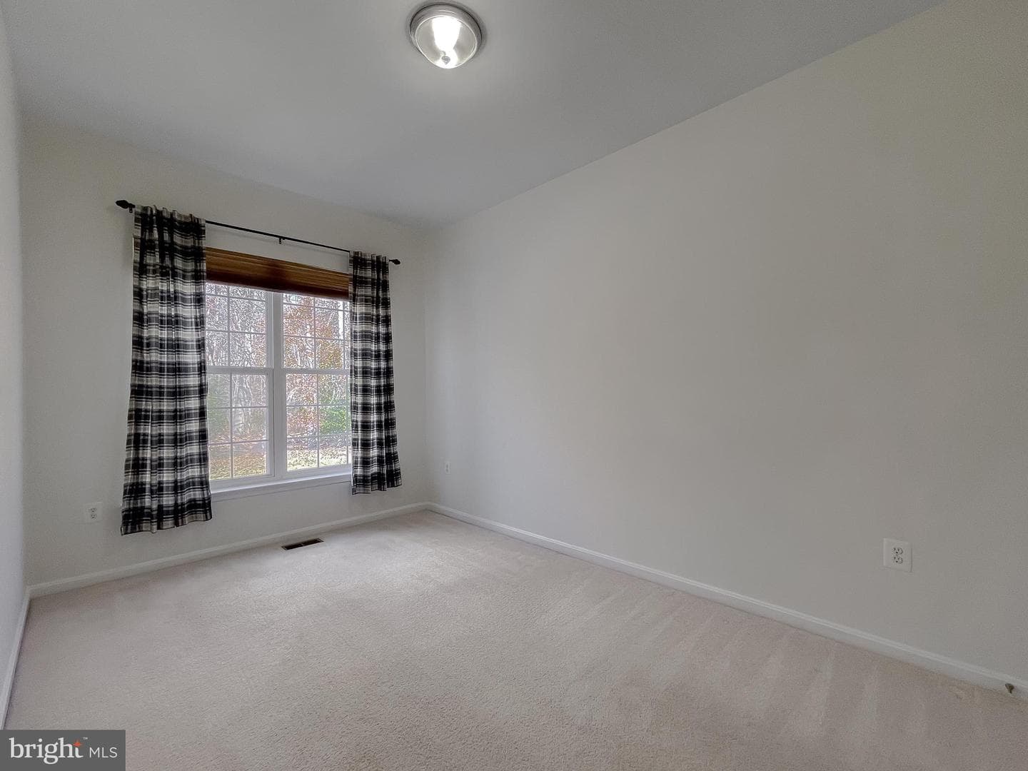 20907 Governors Mill Court photo 40