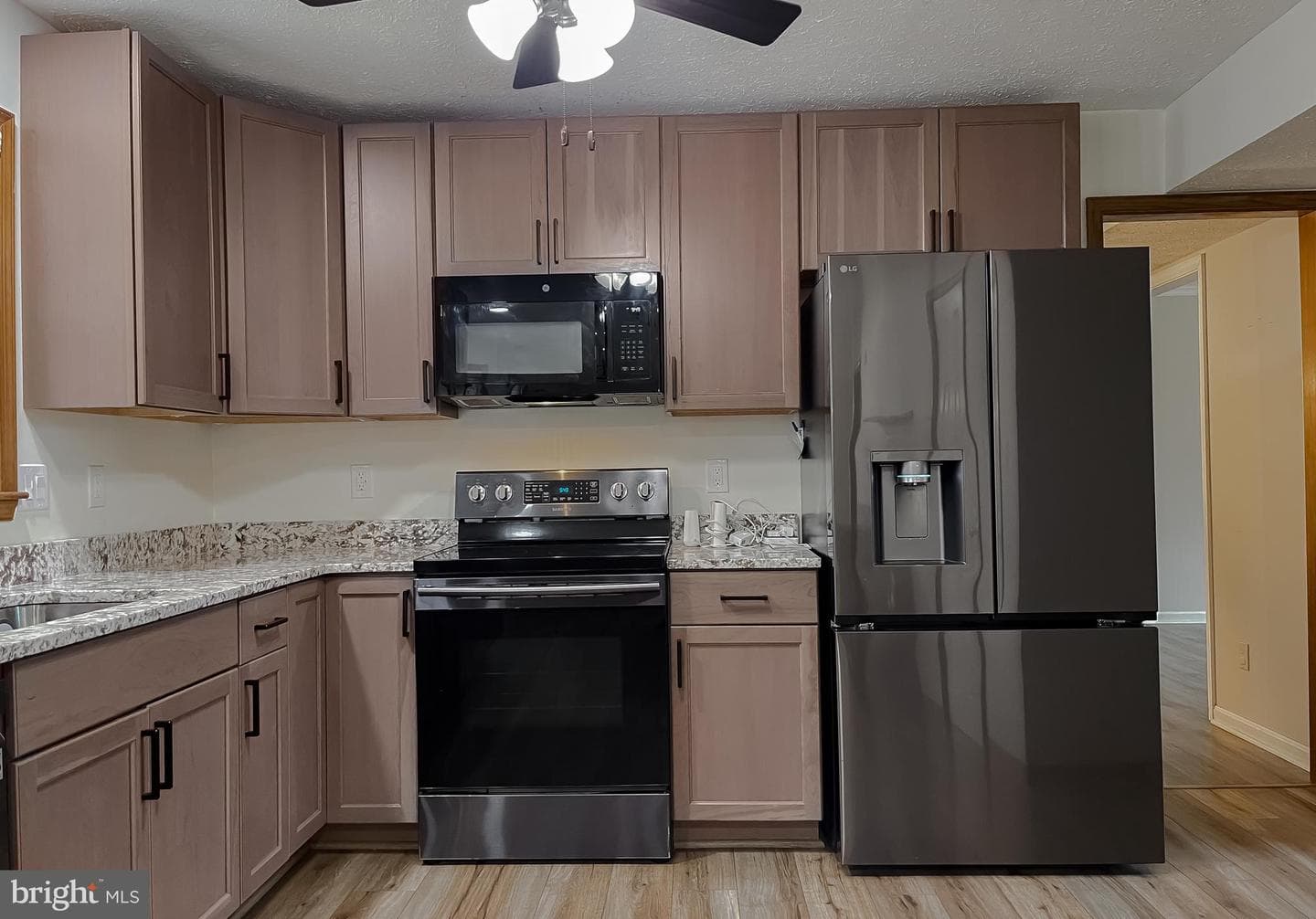 23041 Ash Court photo 16