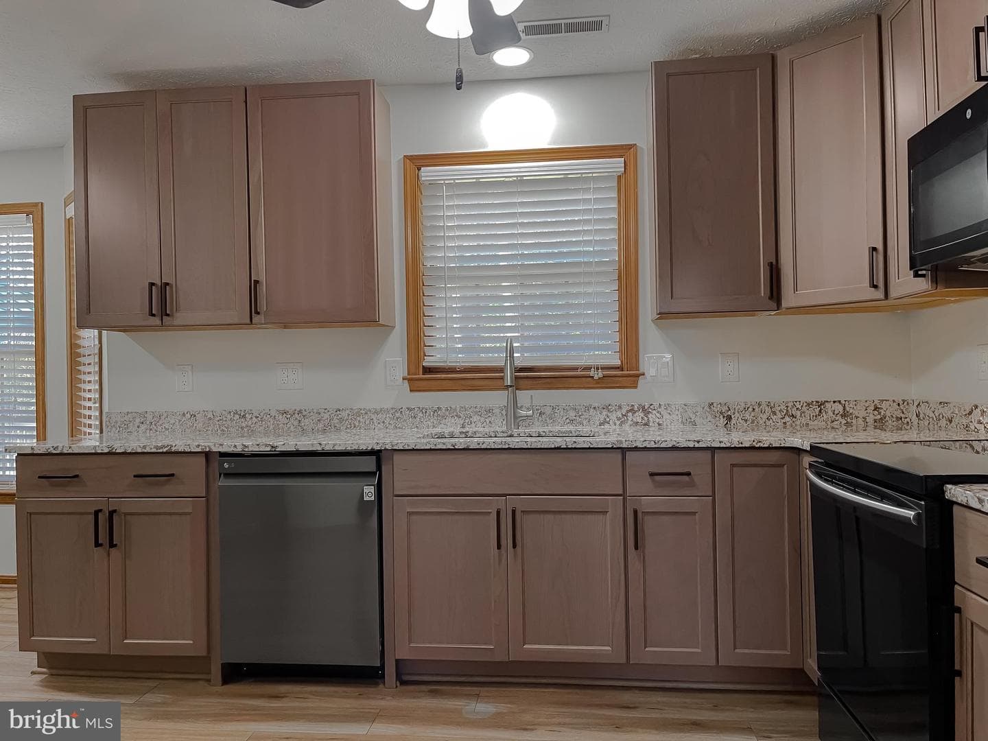 23041 Ash Court photo 17