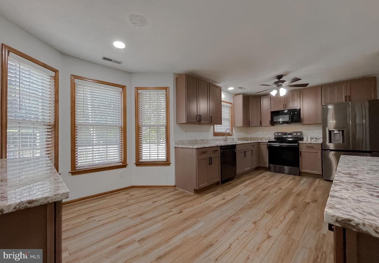 23041 Ash Court photo 18