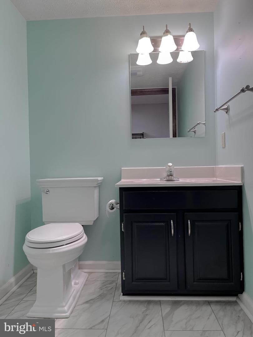 23041 Ash Court photo 31