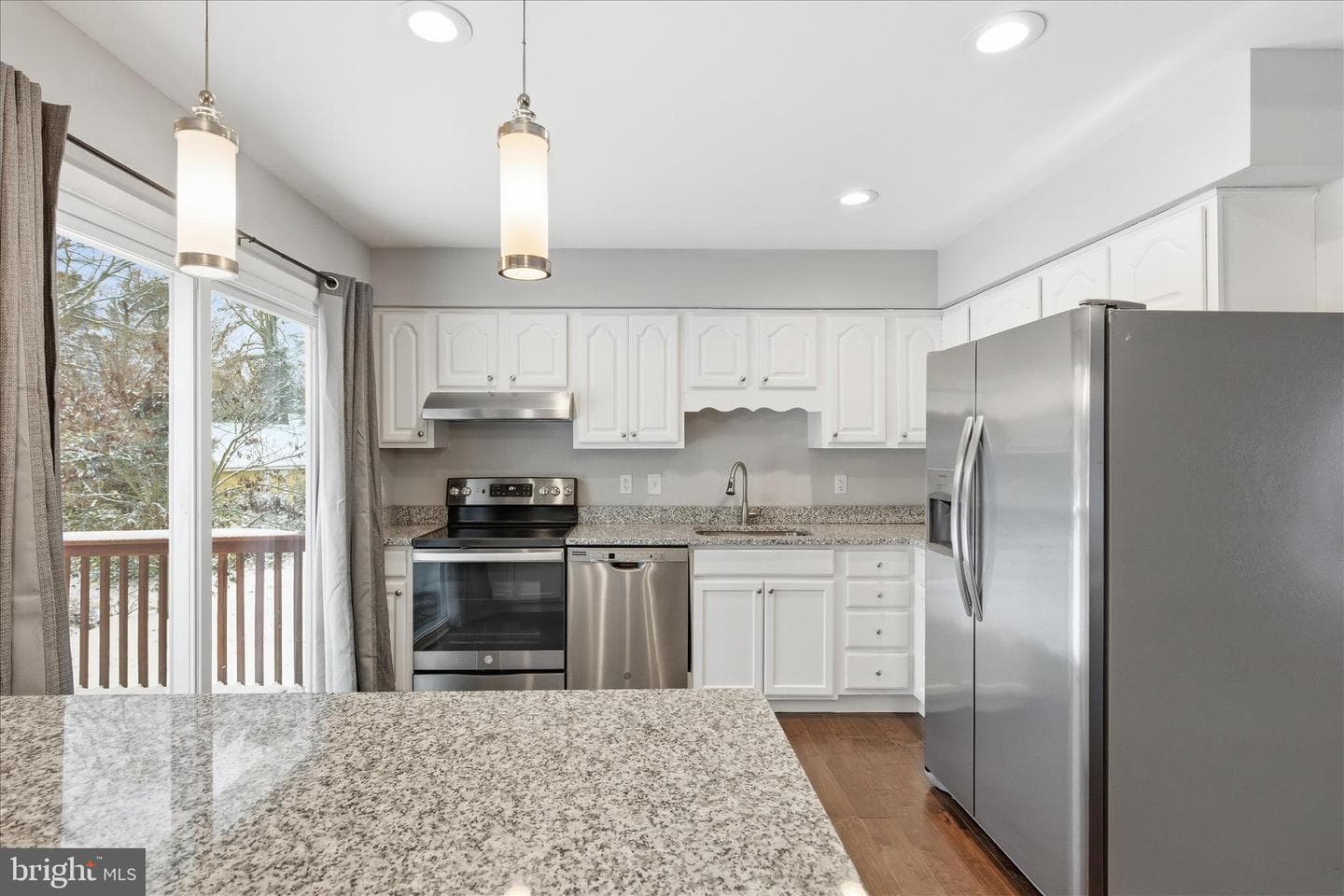 22380 Gough Terrace photo 11