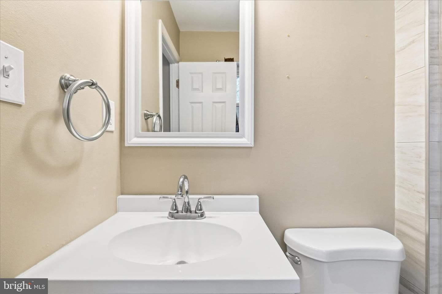 22380 Gough Terrace photo 28