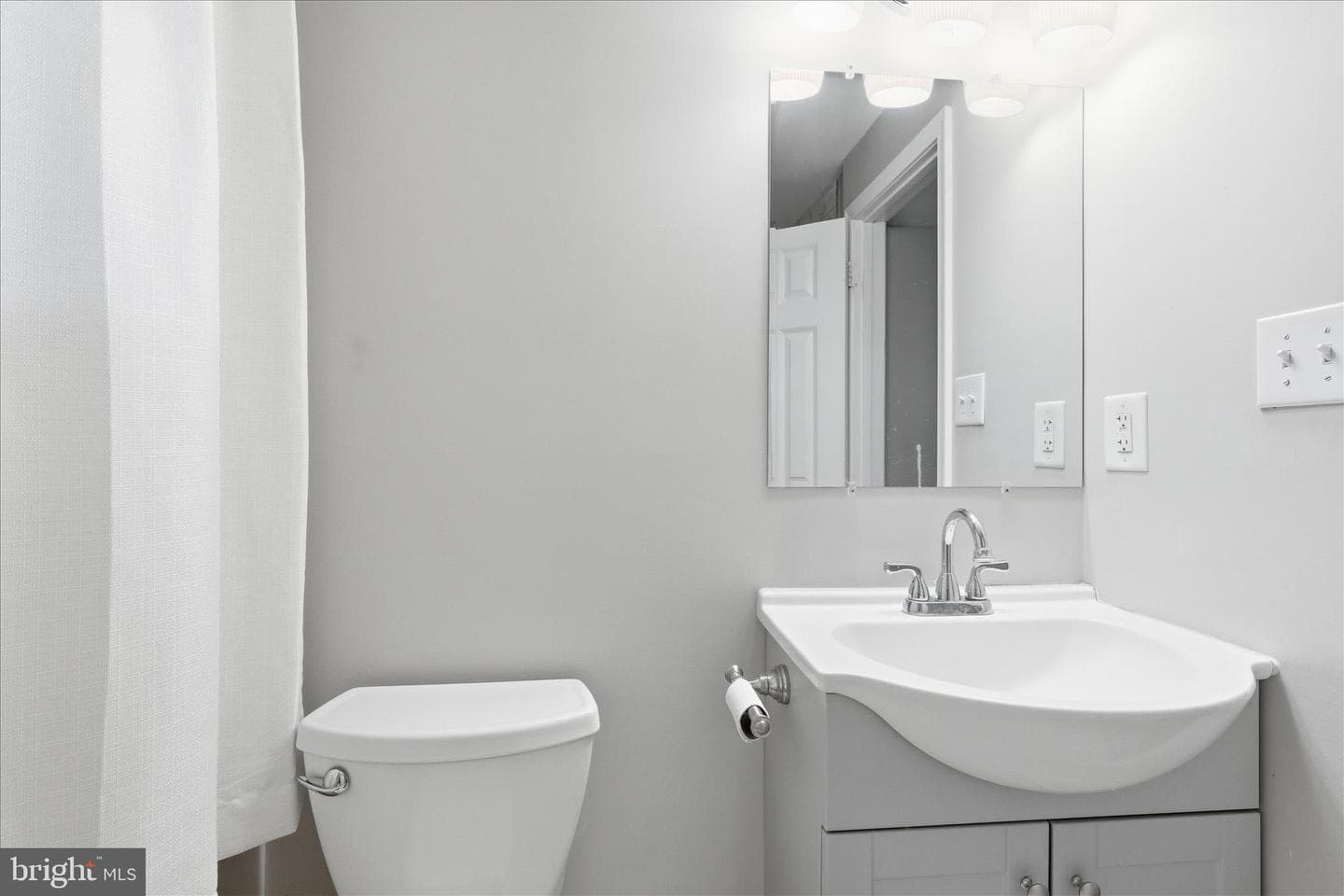 22380 Gough Terrace photo 36