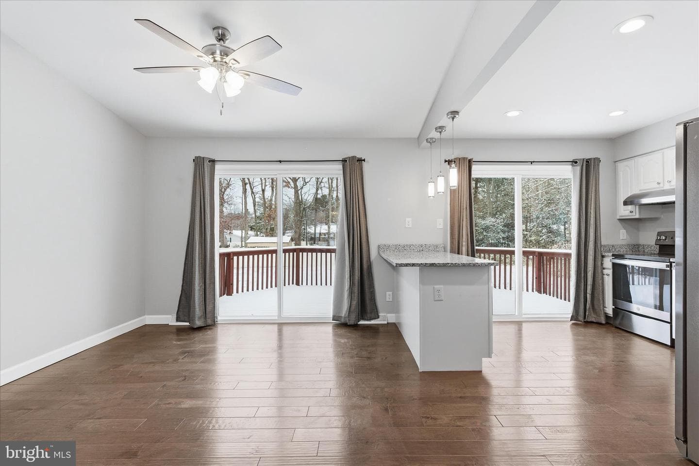 22380 Gough Terrace photo 4