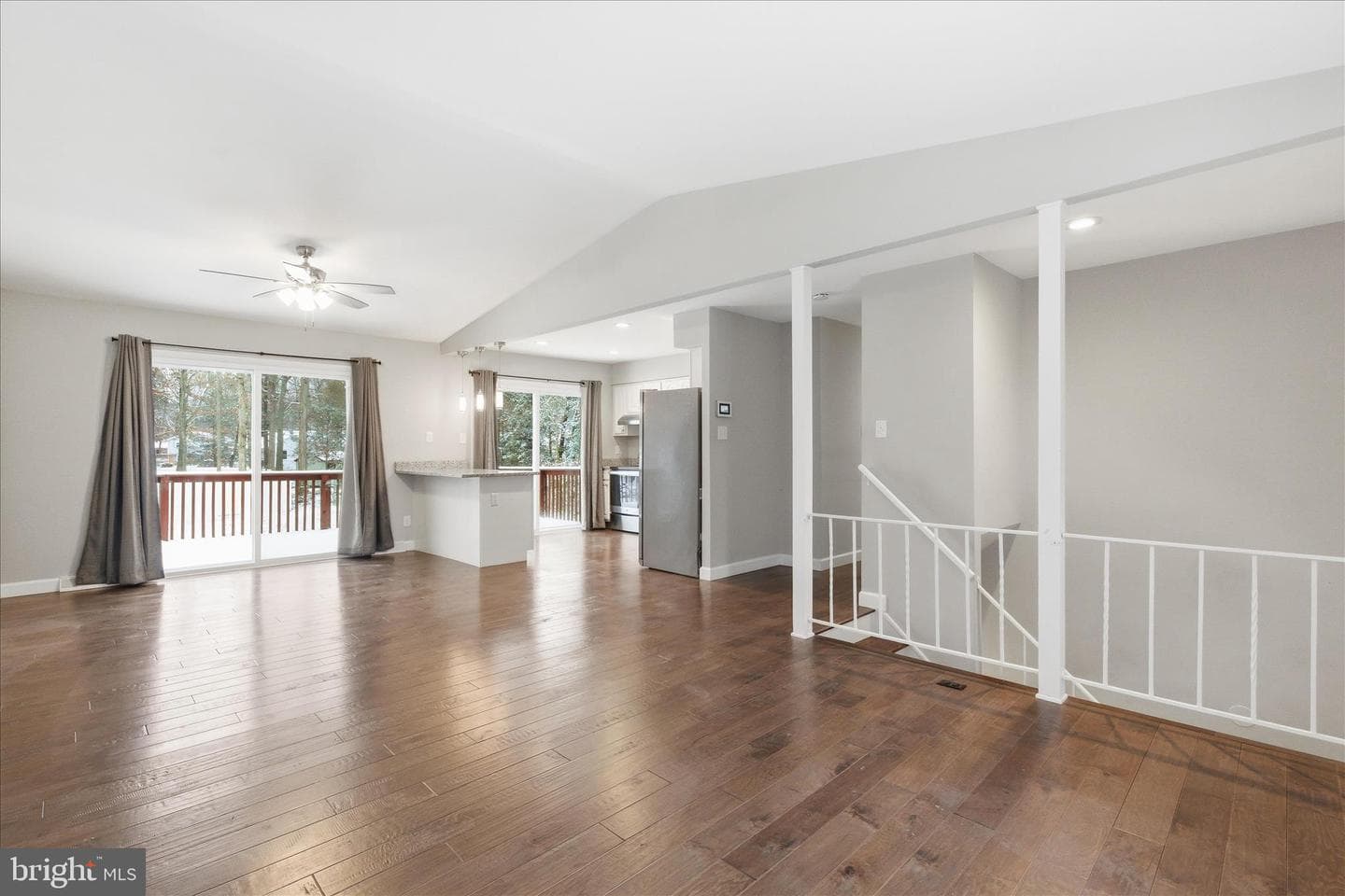 22380 Gough Terrace photo 8