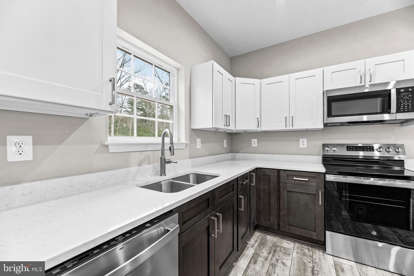 20250 Hawks Way photo 14