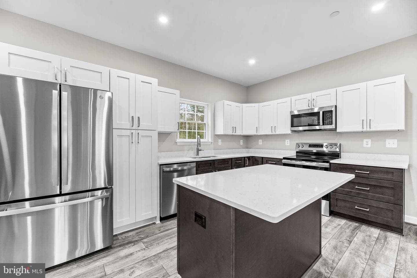 20250 Hawks Way photo 16