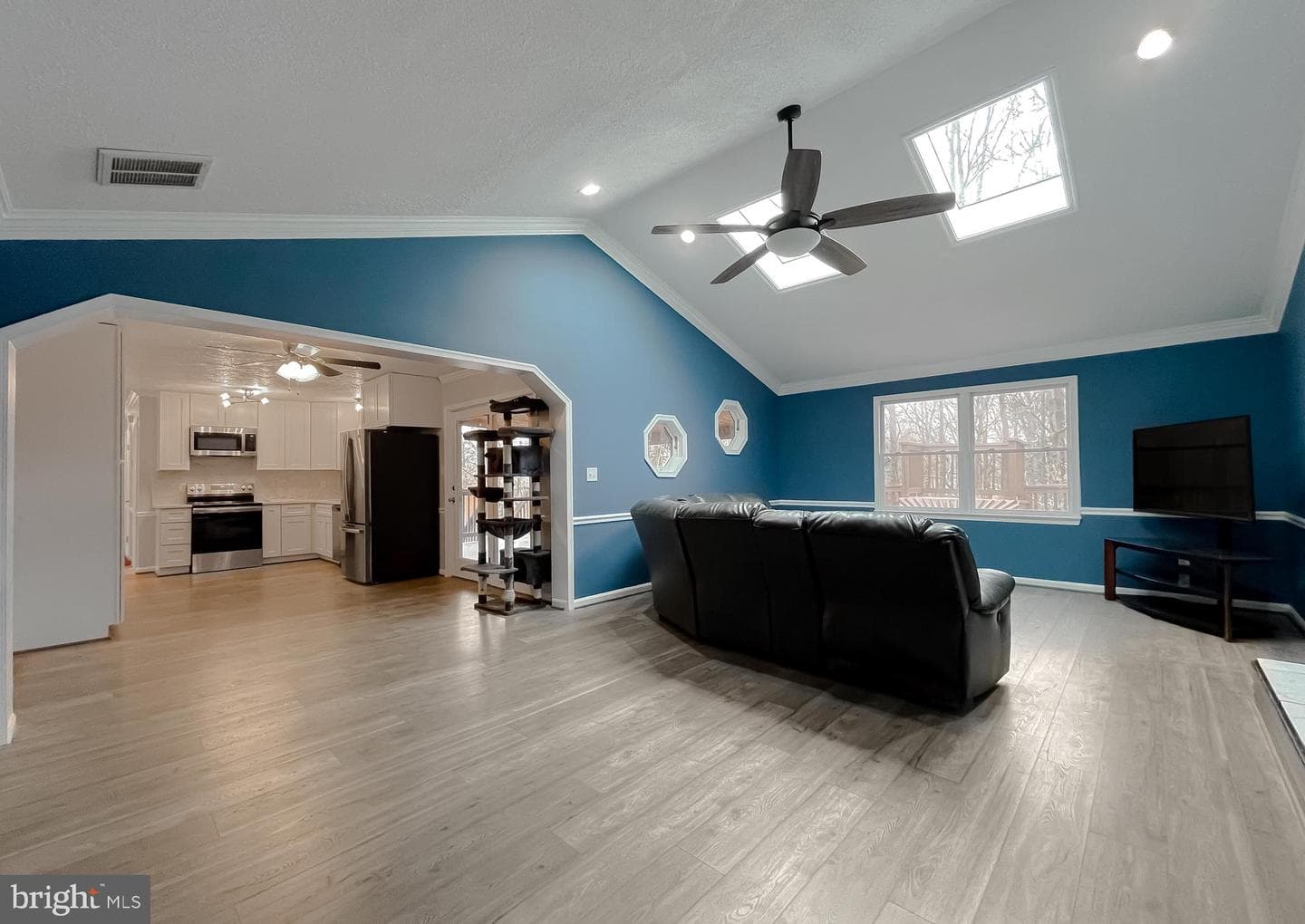 29765 Dogwood Circle photo 4