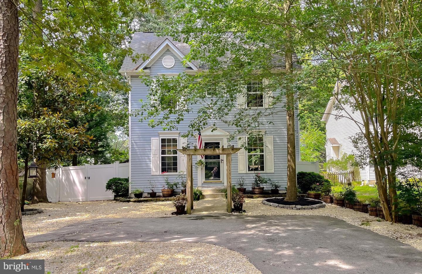 19137 Lake Drive photo 2