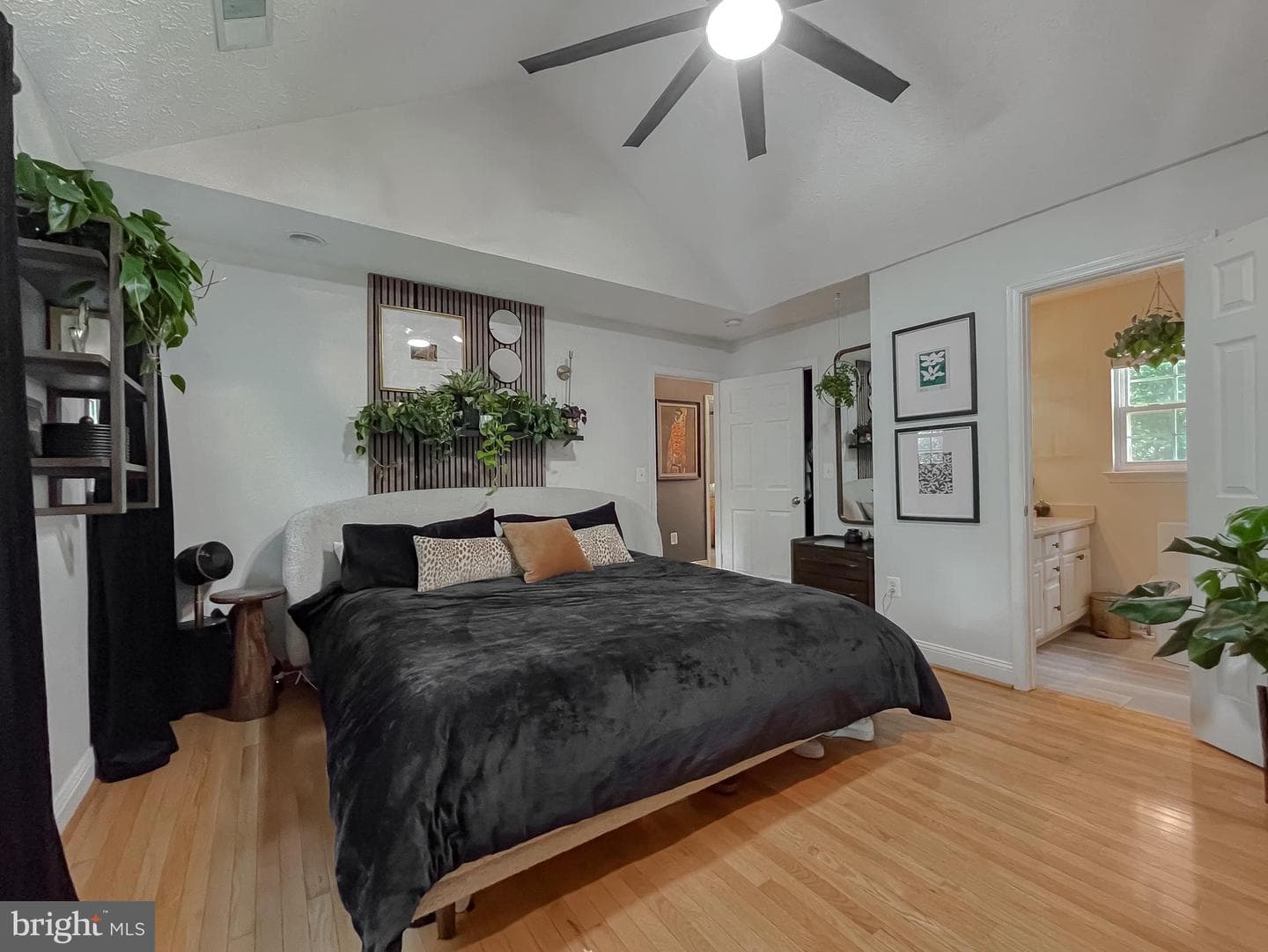 19137 Lake Drive photo 36