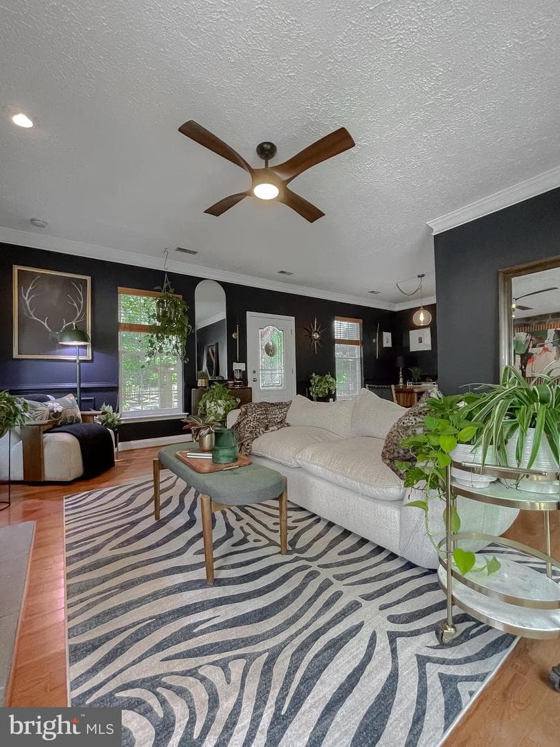 19137 Lake Drive photo 5