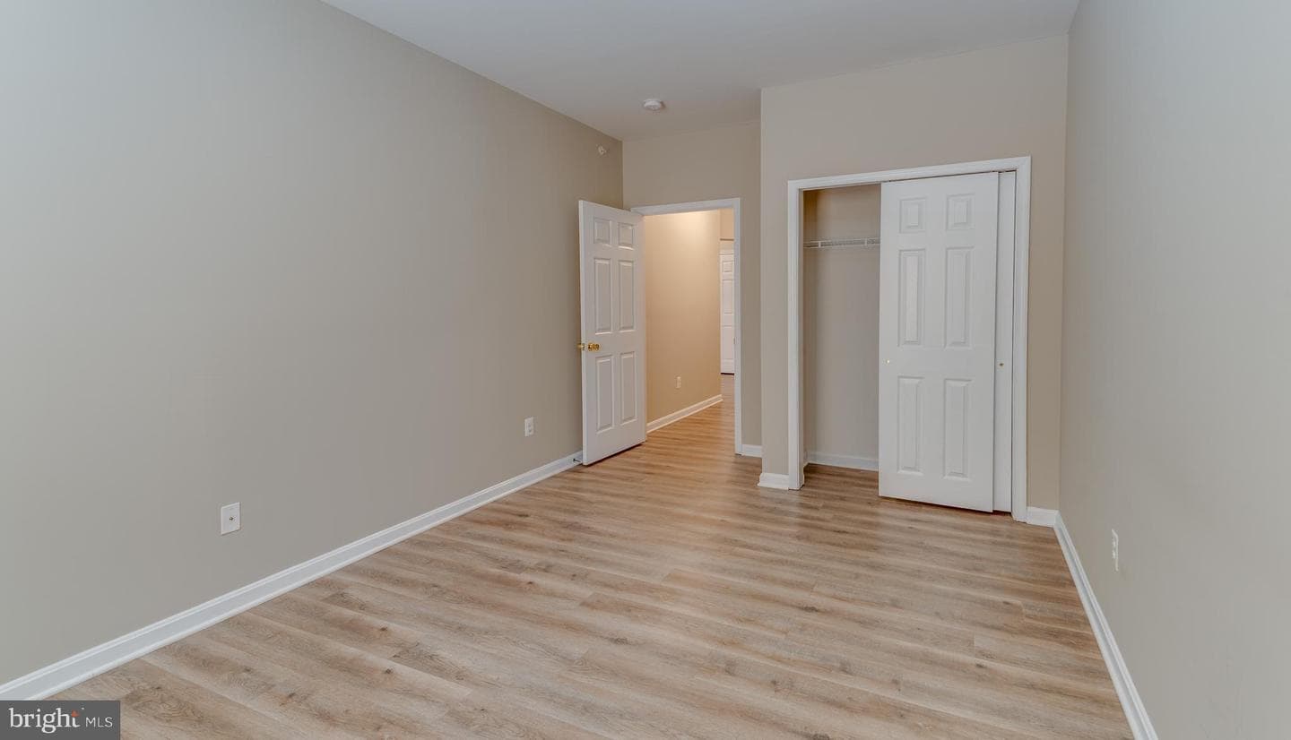 23560 F D R Boulevard #402 photo 11
