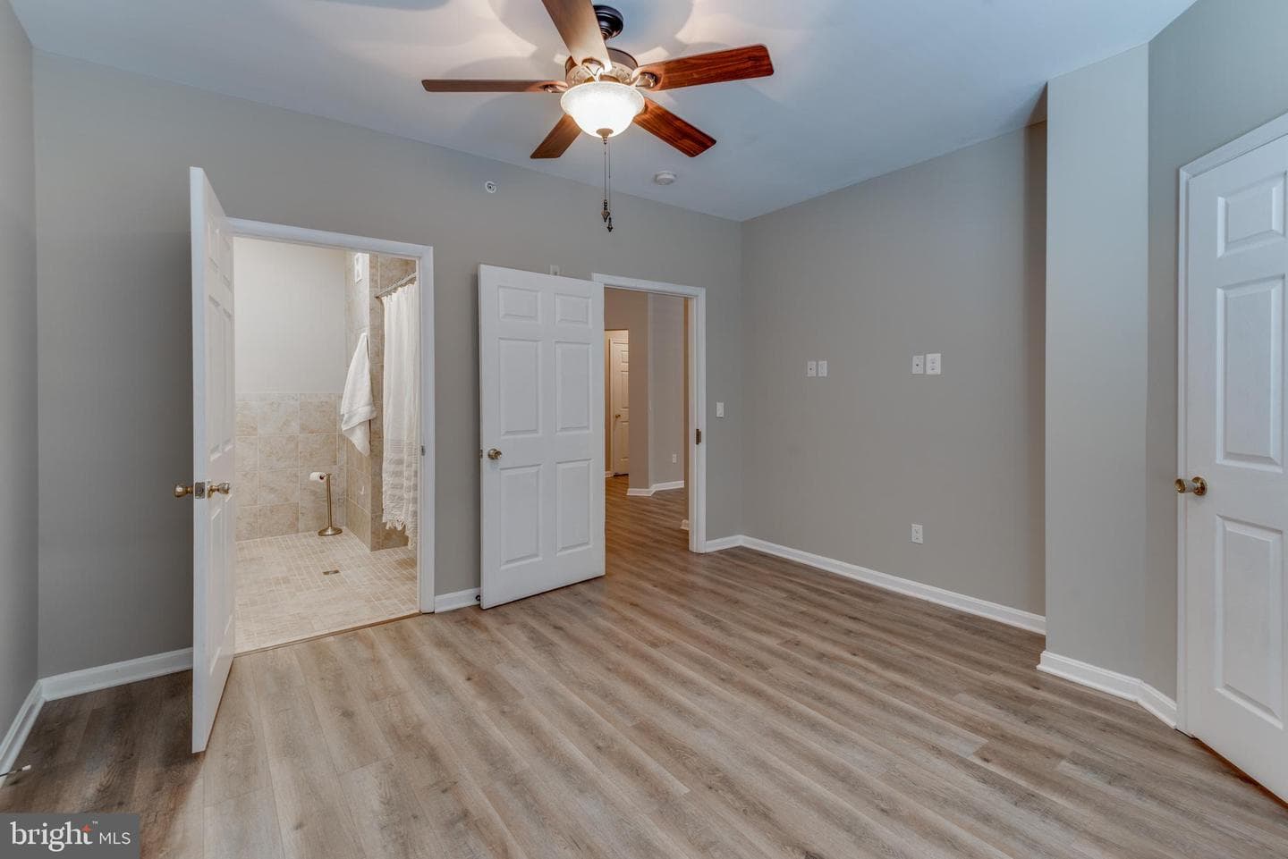23560 F D R Boulevard #402 photo 13
