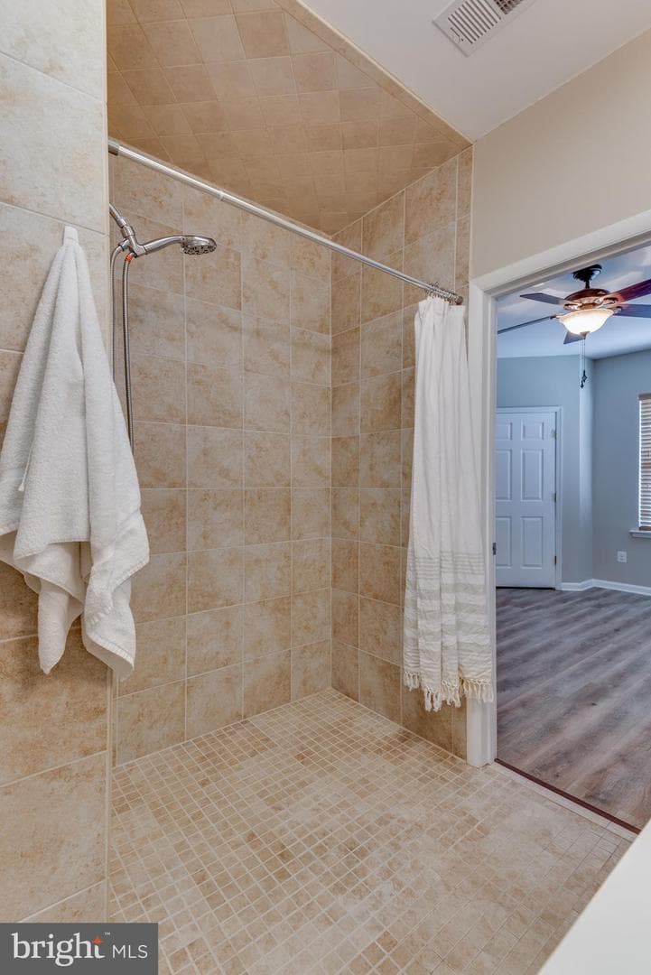 23560 F D R Boulevard #402 photo 16