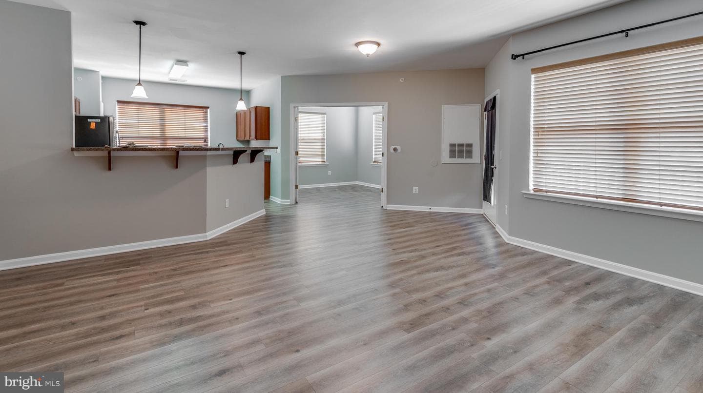 23560 F D R Boulevard #402 photo 18