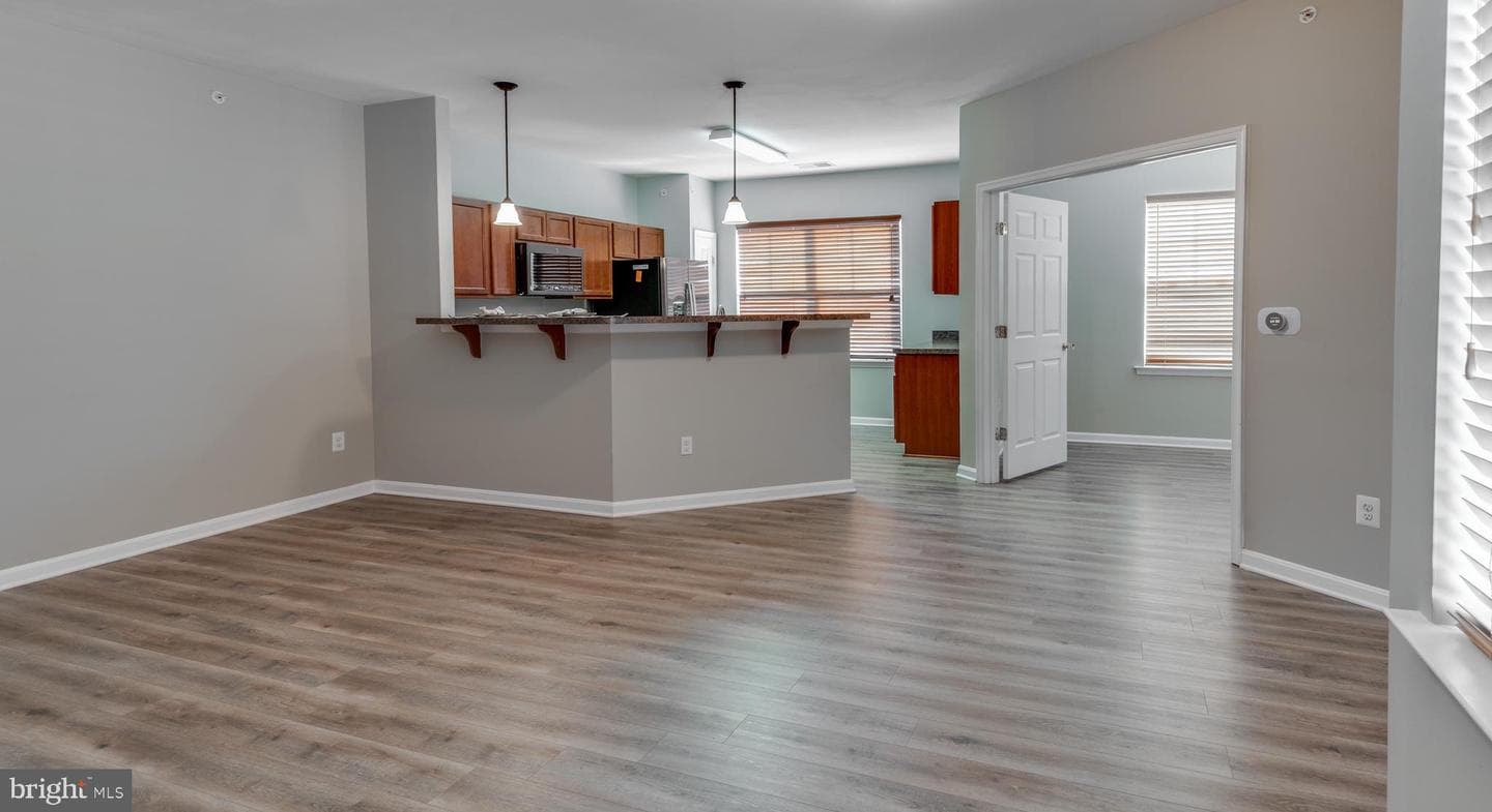 23560 F D R Boulevard #402 photo 3