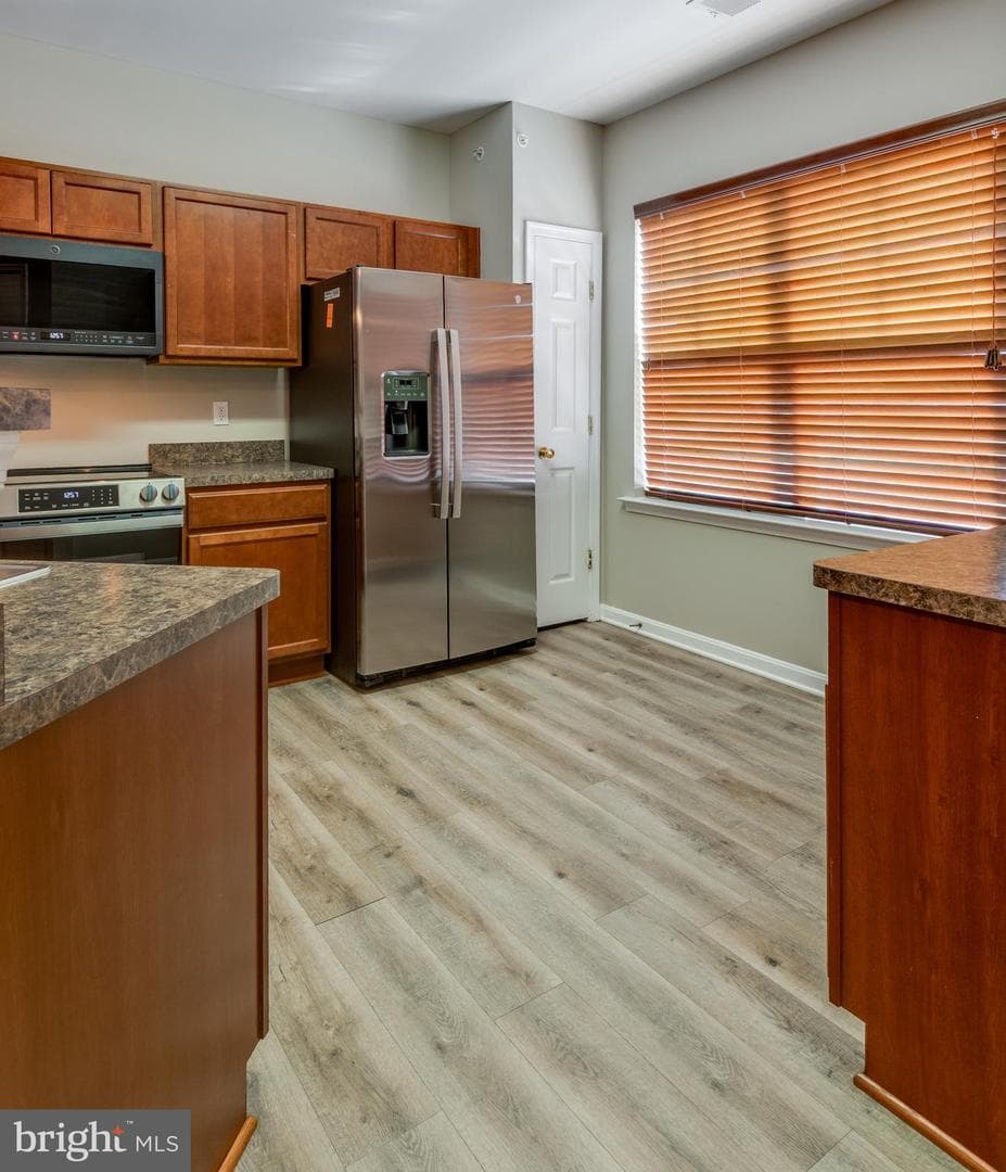 23560 F D R Boulevard #402 photo 4