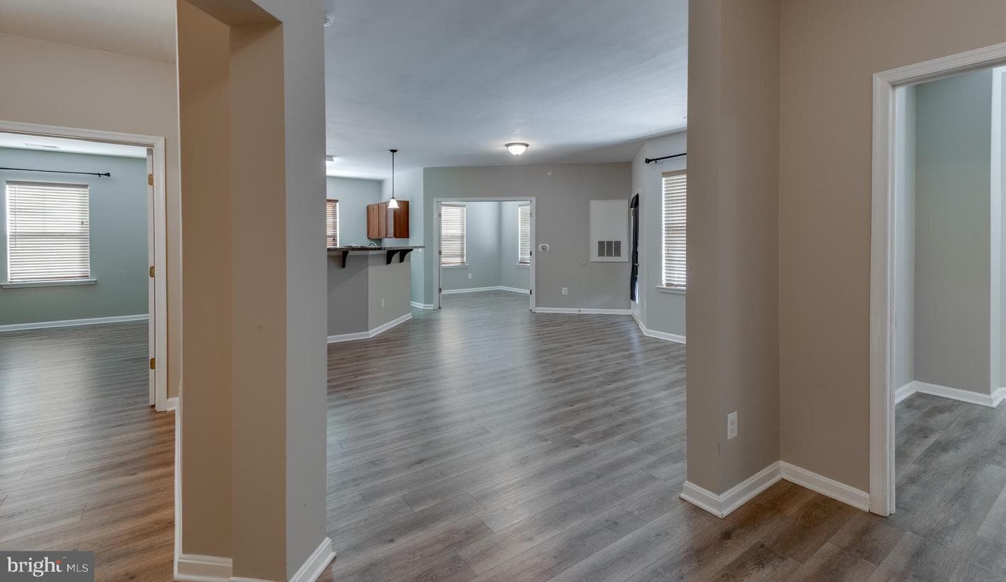 23560 F D R Boulevard #402 photo 7