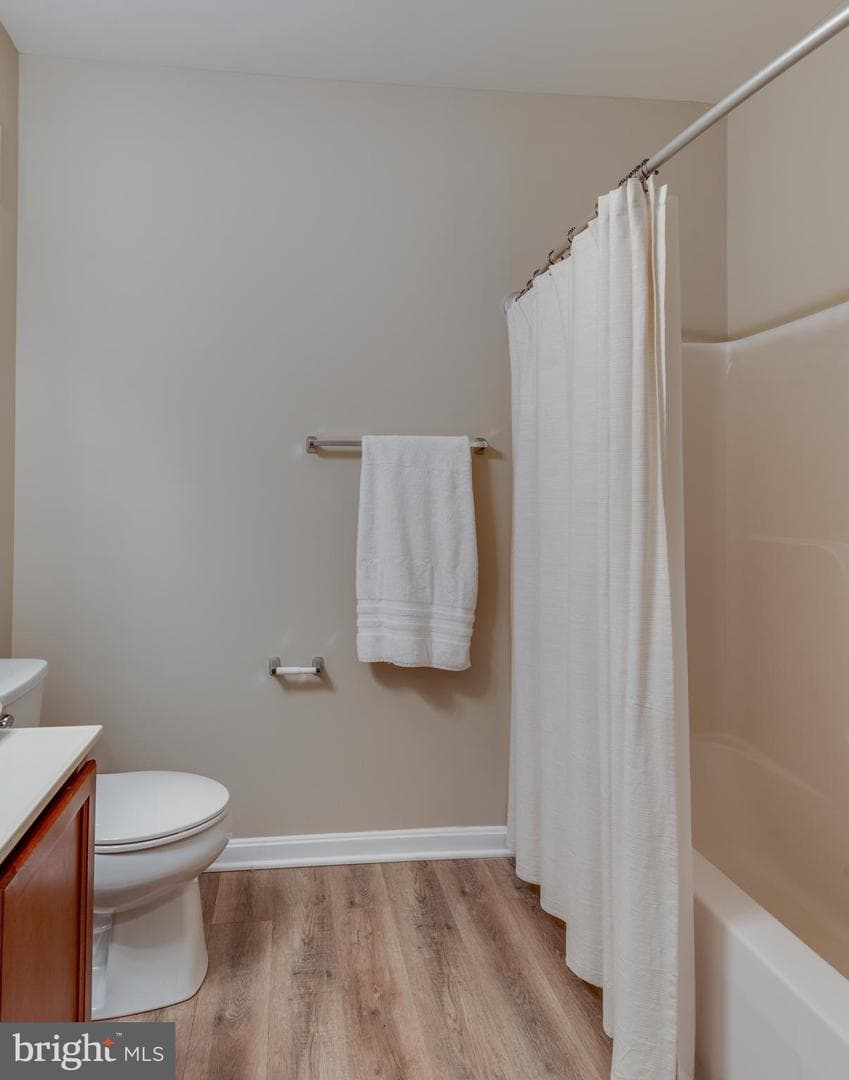 23560 F D R Boulevard #402 photo 9