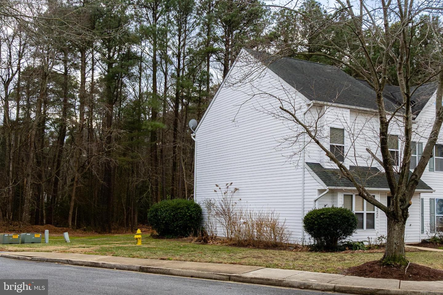 48247 Picketts Harbor Court photo 2